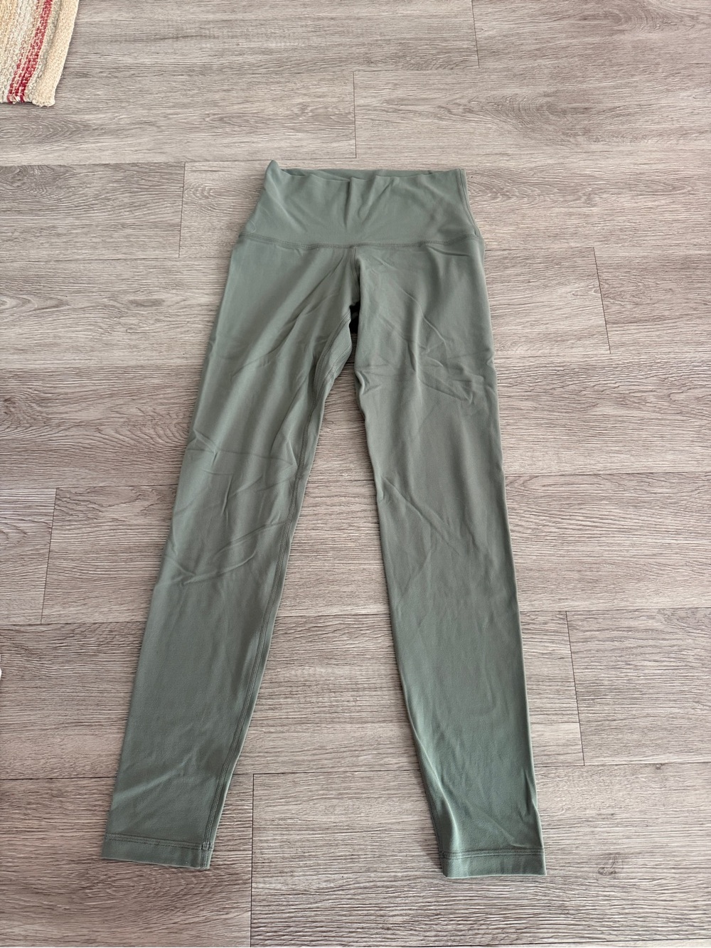 Aritzia Golden TNA leggings